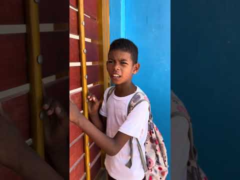 Por esta razón llegaba tarde a clases