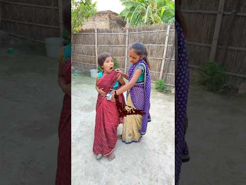 छोटी औरत ने मोटी औरत को मारा चाकू 😭🙏#viralvideo #youtubeshorts #ytviral