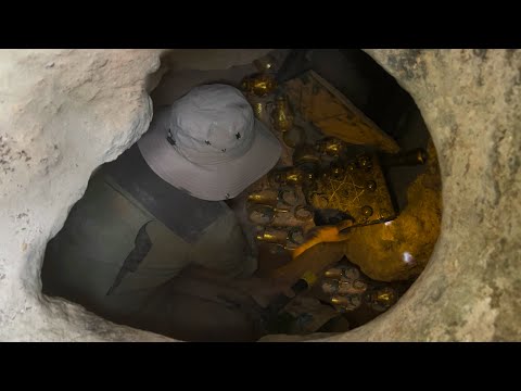 "Underground Adventure: ‼️Open a cave and discover a strange treasure with a metal detector⁦