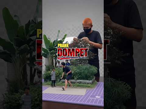 Kalian Pernah Ngeprank Orang Dijalan Pake Dompet? #trending #shortvideo #youtubeshorts