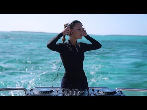 Nora En Pure - Purified 300 &nbsp;| Exumas, Bahamas