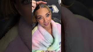 Detrás de cámaras en #QuiénCaerá 🎬 #shorts #adamarilopez #humor #peinado #moda #camerino