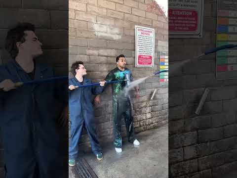 Когда обнимаешь девушку с блёстками