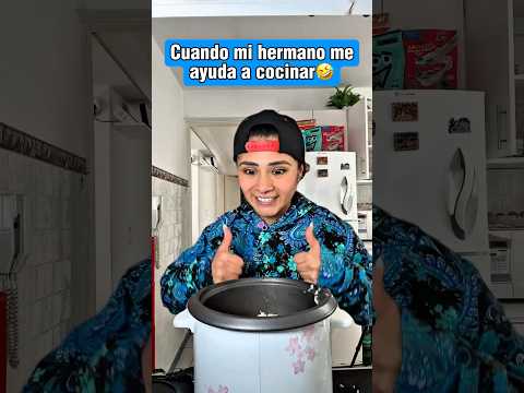 Cocinando con mi hermano 🤣💕 #shorts #humor #tiktokvideo #comedia #Funny #latina #fyp