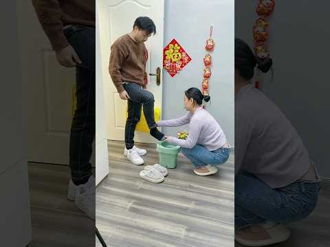 पति करवाता है अपनी पत्नी से सेवा#shortsviral #ytshorts #viral