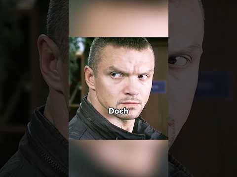 Dieser Ex-Soldat schützt Mädchen vor der korrupten Polizei.#shorts #viralvideo #shortsvideo
