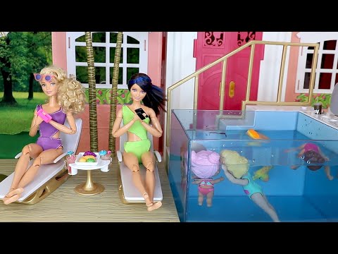 Doll Family Pool Day Story - Barbie Family Doll Stories