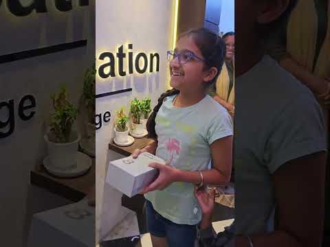 इस छोटी सी बच्ची को सब कुछ पता है JJ Communication के बारे में ||  #jjcommunication #jj