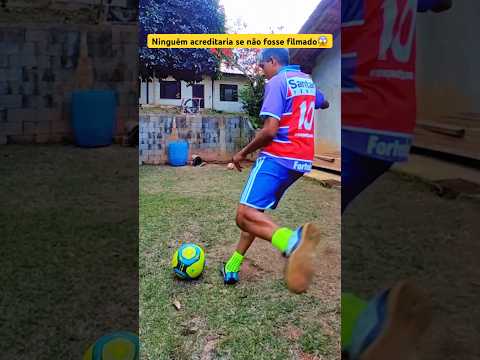 PARECE EDIÇÃO 😱 #Shorts #futebol #trickshot #desafiodefutebol #soccerskills #futbol