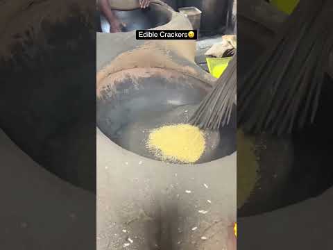 Puff rice making at gulbarga