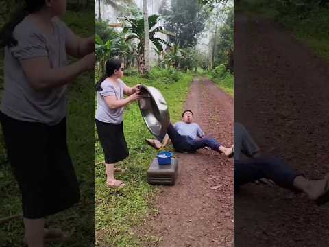 Hold Back Your Laughter❗💥😂#short#viralshorts#comedyshort#funnyvideo#relatable#fyp#idanlusles#foryou