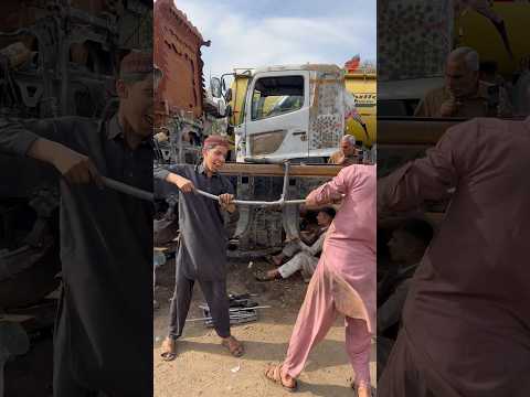 That’s 80 years old process of truck gearbox fitting #youtube #youtubeshorts #foryou #watch #viral