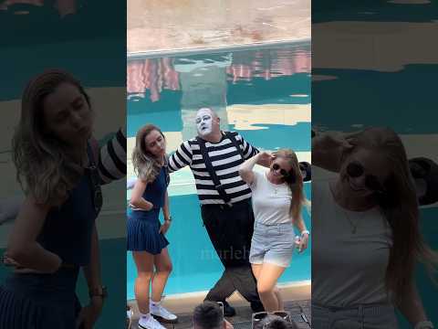 Long hair | Tom the mime