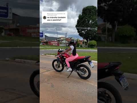 Jogadinha🥰🥰🥰 #monetizaçãoyoutube #xre300 #motogirls #brasilia #honda #axxis