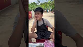 Anh Tippi Thông Minh Ăn Xúc Xích Miễn Phí | Tippi Vips #tippivips #tippitv