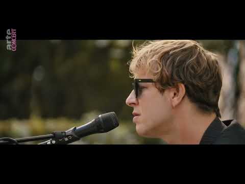 Tom Odell - Why Do I Always Want the Things that I Can't Have (Acoustic)