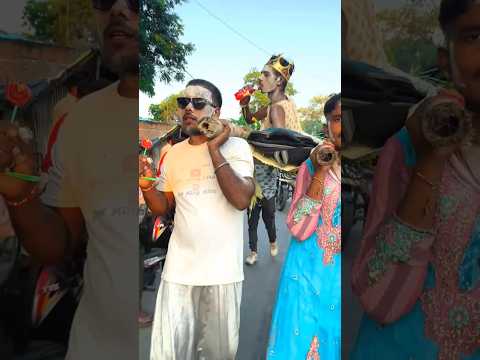 #funny..#_viral .. सच कहते हैं दुनिया वाले प्यार ना कर प्यार कर तो एतबार ना कर #prank