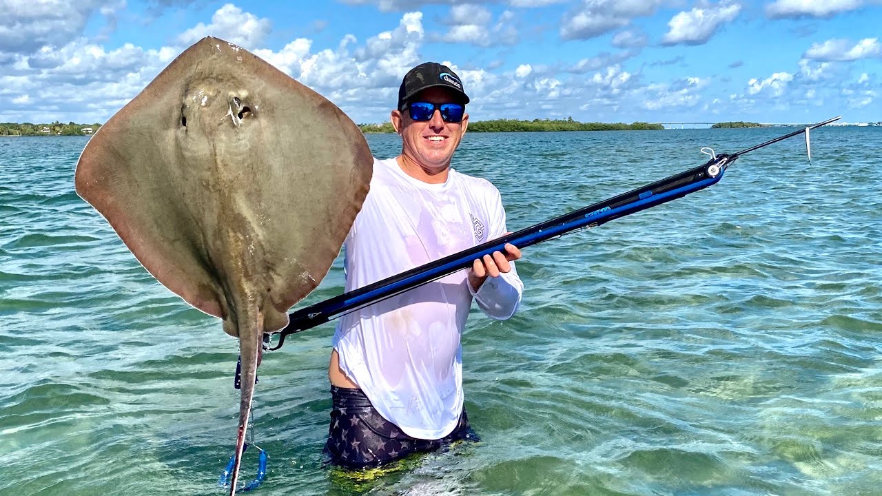 STINGRAY Catch Clean and Cook (BlueGabe Style) -SPEARFISHING- - Bluegabe