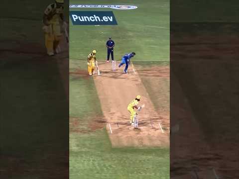 MS Dhoni hitting Hattrick sixes vs Hardik Pandya #msdhoni #dhoni #chennaisuperkings #shorts