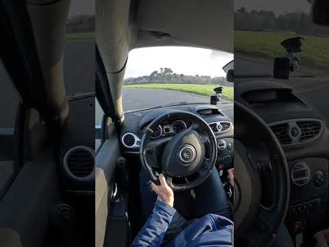 Impossible de faire un "spin" en traction ? Est ce techniquement possible ? #automobile #drift