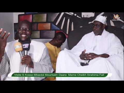 SERIGNE KOSSO MBACKE IBN SERIGNE MOUNTAKHA EN VISITE A LA DAARA JAZBOUL MOURIDE