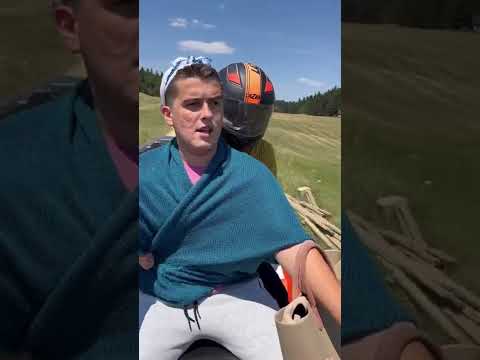 Pošalji bff 🤣