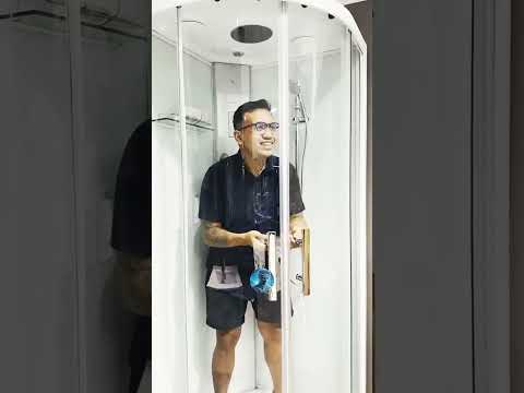 شوفو شلون هذا الشخص يسوي مقلب بأخو 💖😂 شوفو شصار بلنهايه؟✨😭#shorts #مقالب #funnyvideo #fypシ゚viral