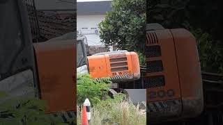 #excavator #heavyequipment #machinerychannel  #youtubeshorts #shortsfeed