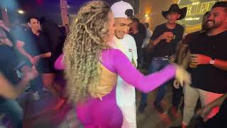 ELE COM O BRAÇO QUEBRADO DEU SHOW DE FORRÓ