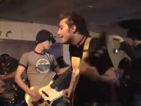 My Chemical Romance - Headfirst For Halos (Live 12/02/2002)