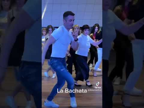 #joeyerina #labachata @ManuelTurizoMTZ #socialdance