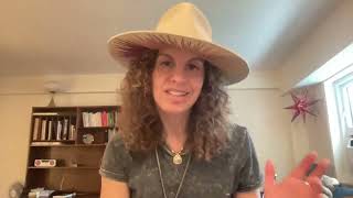 Object Writing Day 3: 10-Minute Sensory Writing Exercise for Songwriters | Today's Word: Capri