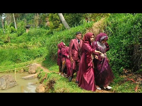 Pernikahan Turun Gunung Demi Bunga Desa Kampung Cisanyoh Selaawi Garut