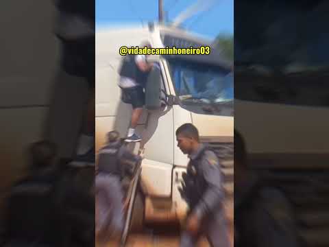 Caminhoneiro é encontrado morto em cabine de carreta. #caminhão #caminhaopaixao #noticias #chofer