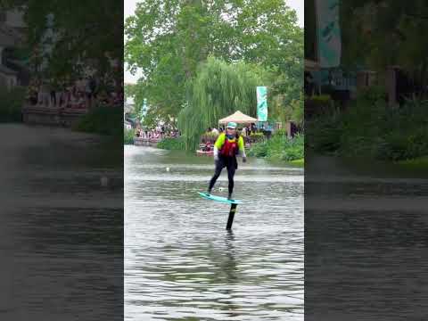 无动力水翼板邀请赛 #轻功水上漂 #无动力水翼 #水上运动 #中国功夫 #杂技 #搞笑 #台上一分钟台下十年功 #中國功夫 #武术 #功夫 #中国杂技 #解压 #摔跤