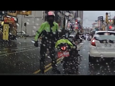 攔車猴嘰嘰喳喳，收到罰單嘎嘎嗚啦啦（檢舉成功）（開聲音）（車號：LGQ-3088）