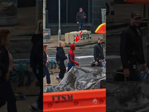 Zendaya Thought It Was Tom Holland 😳