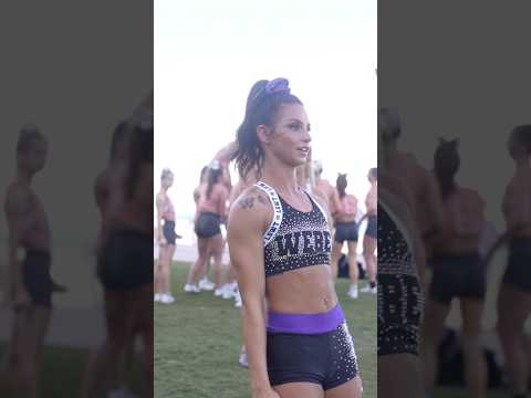 Easy stunts with Caylee🔥 #cheer #cheerleader #cheerleading #cayleeodle #cayleecheer #fitness #abs