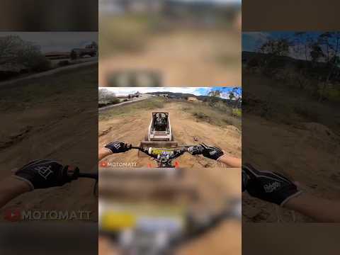 Wasn’t expecting that 🫨 #dirtbike #crash #skidsteer