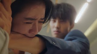 霸總強行把灰姑娘扔上床強迫她發生關係，灰姑娘卻拼命咬他反抗。【从零到一的爱情 Fall In Love EP17 4】