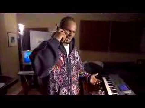 R. Kelly Brings The Crazy