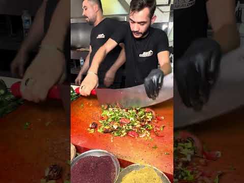 “ADANA’DAN BU KEBABI YEMEYE GELİYORLAR! LEZZETİN DORUK NOKTASI BURADA! Muzo Kebap #kebap #reklam