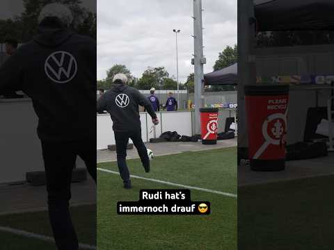 Es gibt nur 1 Rudi Völler ?