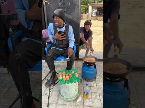 Frying eggs 3 #funny #bestcomedyskit #shortvideos #trending #comedy #comedyvideos #comedyshorts