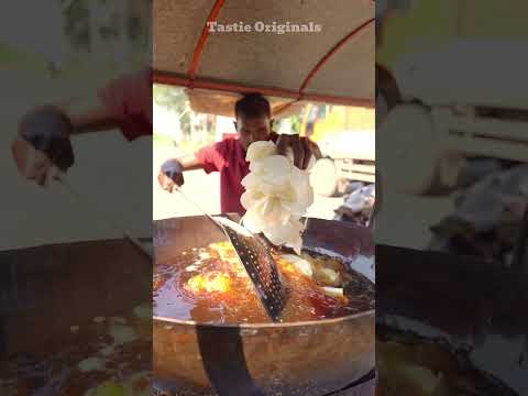 This Roadside Chef Makes Chips You Can Hear Crunch! 🔥 #shorts