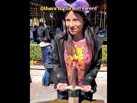 others trying to pulling the sword out of the stone#trollface #edit #troll