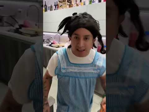 Las mamás cuando te daban caro algo en la tienda ? #marioaguilar #comedia