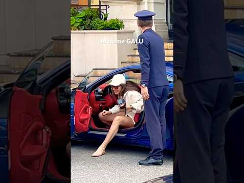 Ferrari Lady in Monaco😍 #shorts #monaco #supercars #luxurycars #beautiful #billionaire #luxury