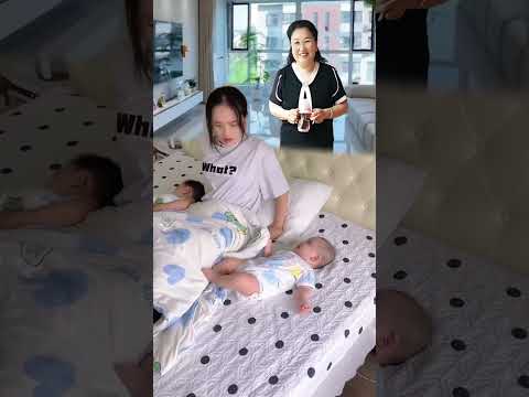 Baby playing is so funny!!😂 いたずらっ子、ついに独り寝デビューww👶💔🛏️