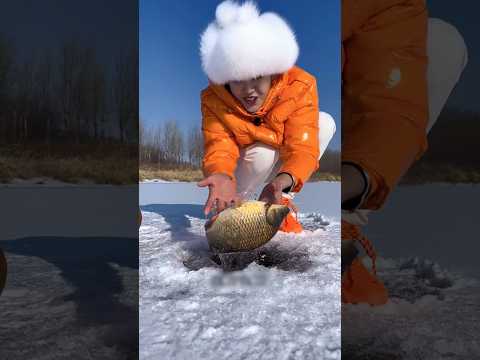 Snow fishing 🎣